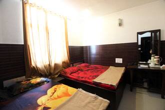 Hotel Globe Meridian, Agra 3